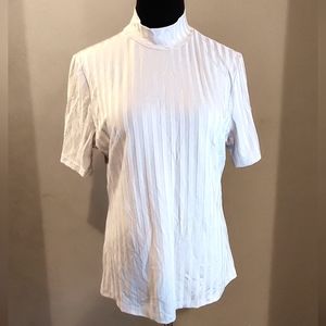 🌸 H&M 🌸 Turtle neck white tee